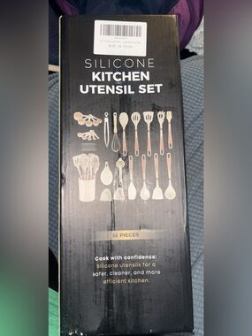 36-Piece Silicone Kitchen Utensil Set - Blush Accents